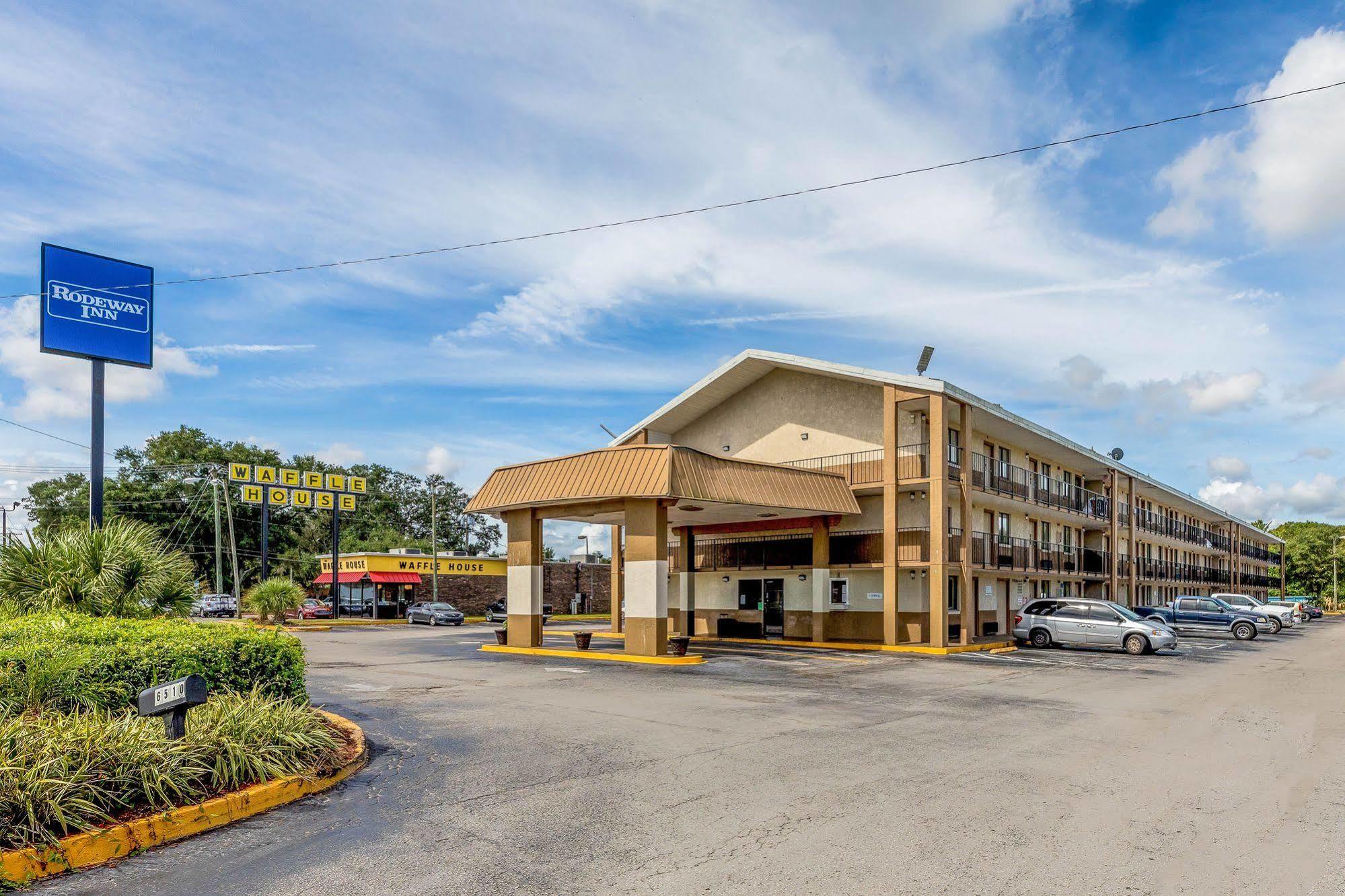 Rodeway Inn Fairgrounds-Casino Тампа Екстериор снимка